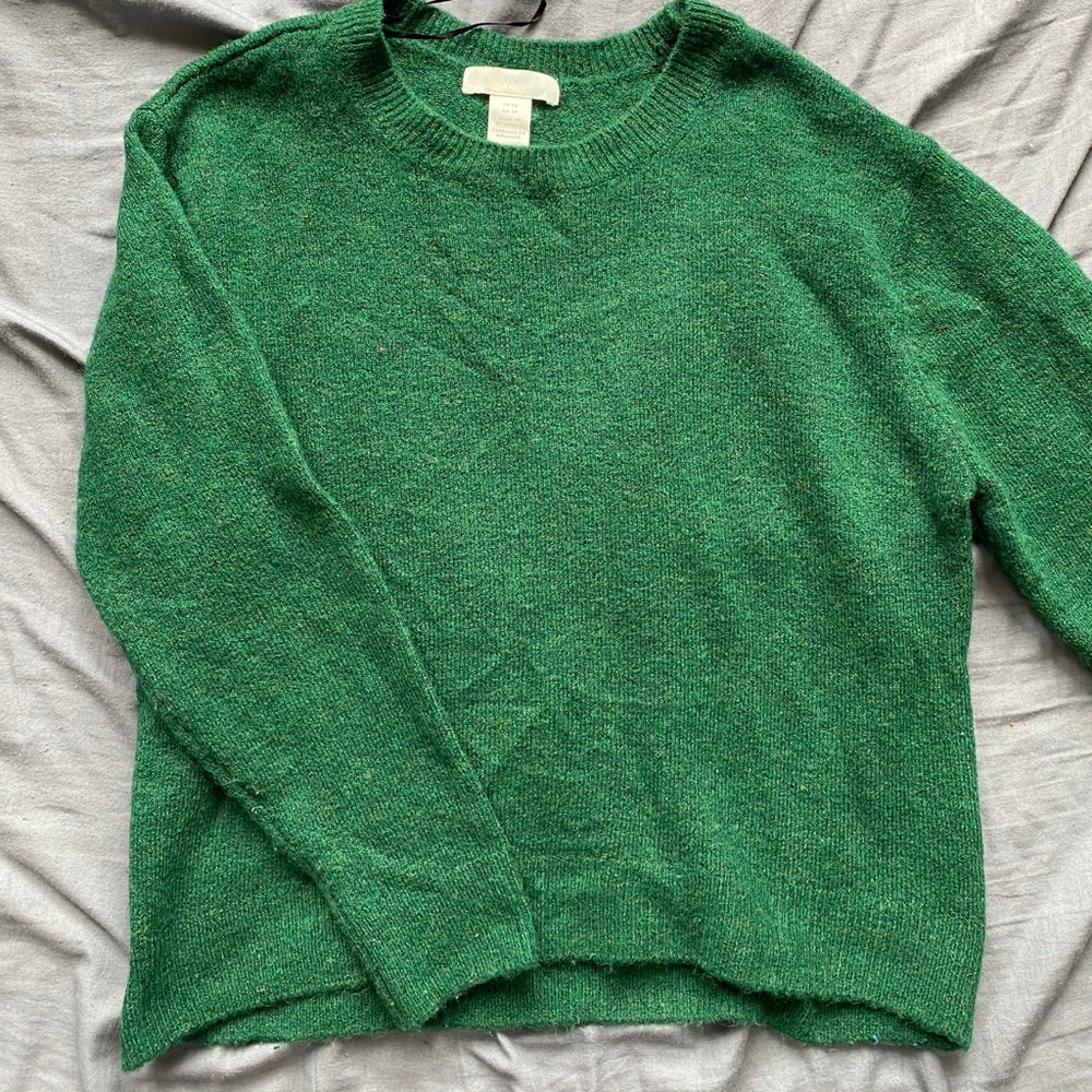 Green crop pull over